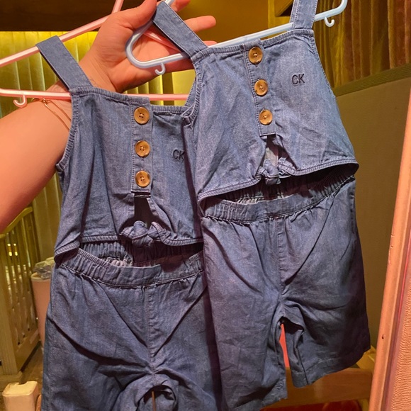 outfits for twins size 18 months - Picture 2 of 4